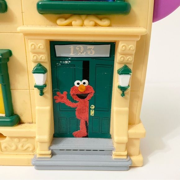 2010 Playskool Sesame Street Hide N Seek Pals Elmo W/ Sounds Pop Out Doors - Picture 2 of 16